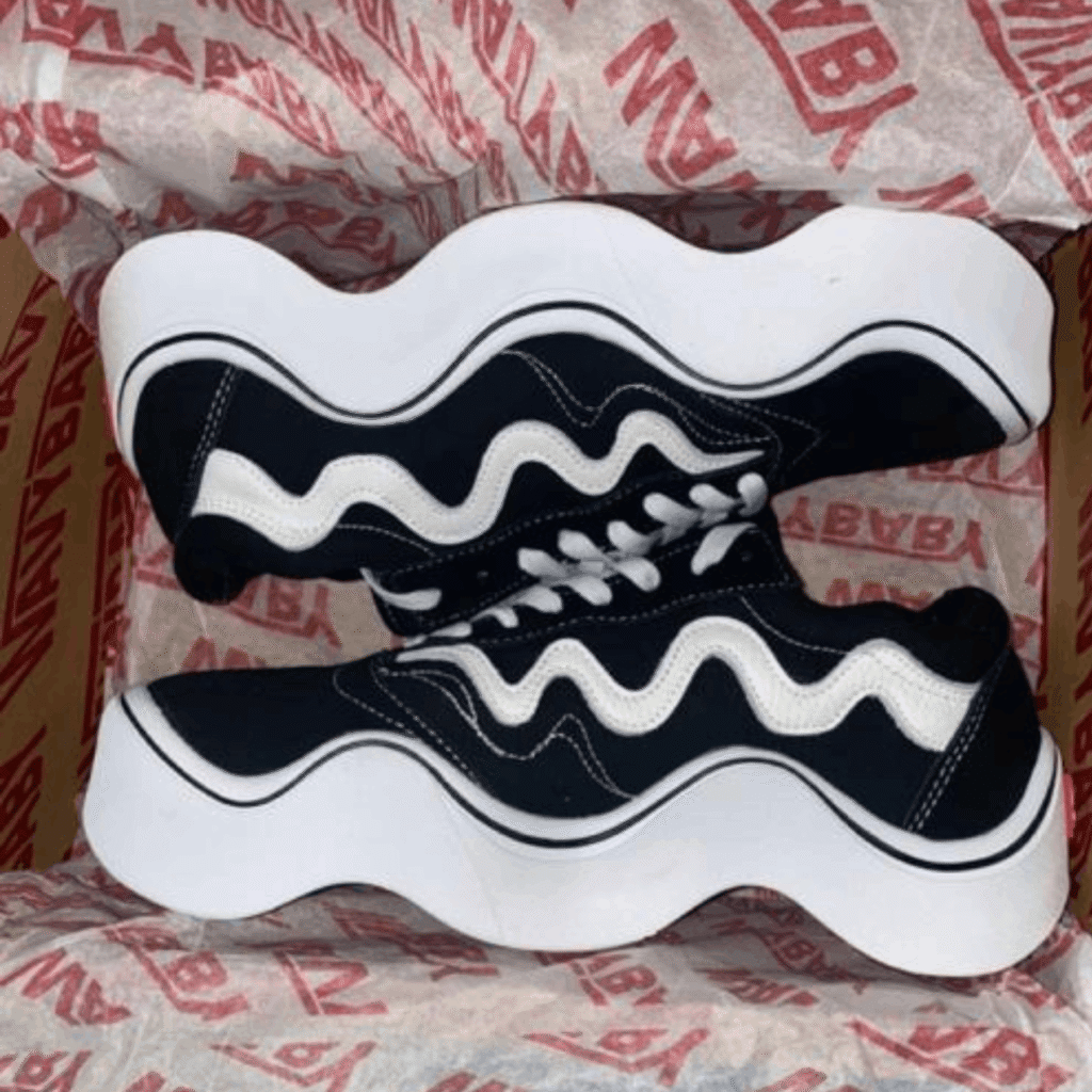 MSCHF Wavy Baby – L'Audace du Design Ondulé